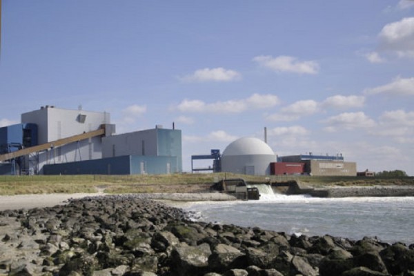 ​Holanda po ndërton dy termocentrale të reja bërthamore