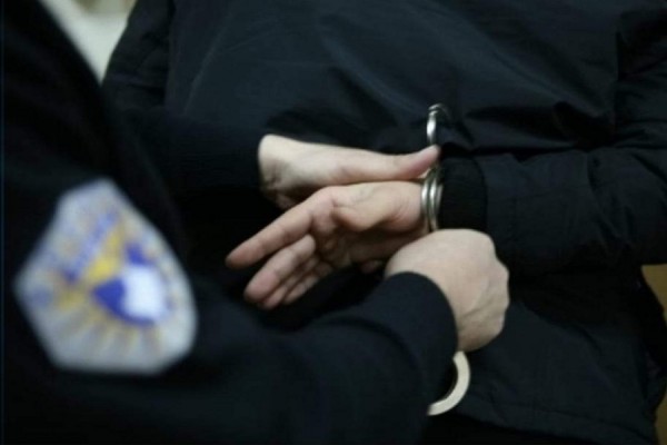 ​Arrestohen dy persona për vjedhje në Klinë