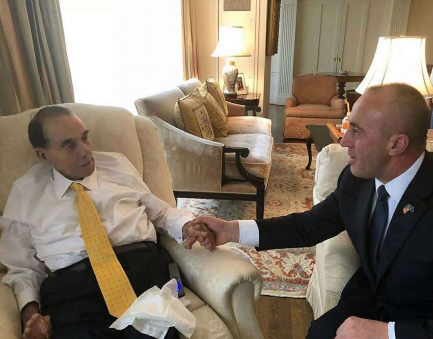 Haradinaj kujton Senatorin Bob Dole: Rruga jonë deri tek liria identifikohet me emrin e tij