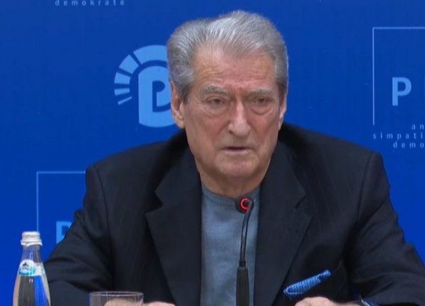 ​Berisha i vendosur: Protestat në samite dhe takime ndërkombëtare janë normale