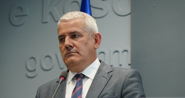 ​Sveçla: Projektligji për pagat ka kosto buxhetore 745 milionë euro