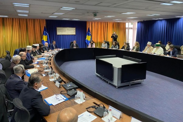 SHBA-të kërkojnë që të lejohet regjistrimi bashkësive fetare pavarësisht numrit të anëtarëve