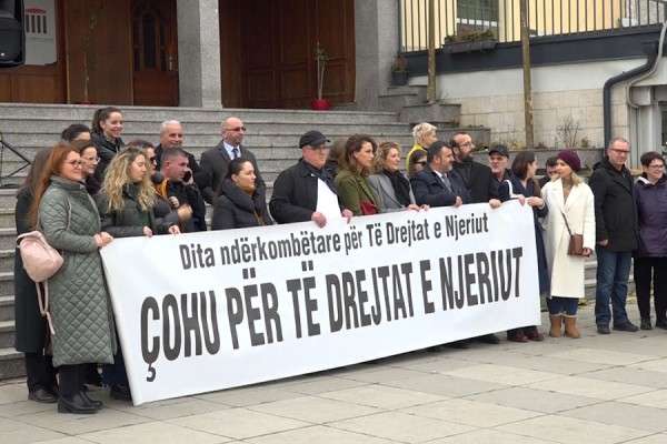 Shqetësuese gjendja në respektimin e të drejtave të njeriut, kërkohet që autoritetet të përmbushin përgjegjësitë