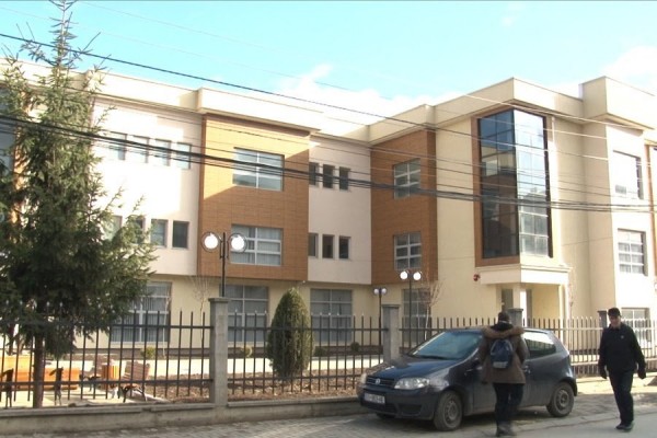 Katër persona arrestohen në Podujevë, dy bëhen për spital