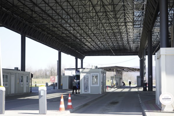​Kërkohet mbyllja e kufijve në Serbi për mërgimtarët që vijnë nga diaspora për festat e fundvitit