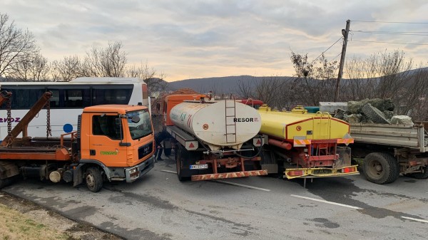 ​Nis heqja e barrikadave në veri