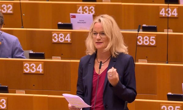 ​ Von Cramon: Qytetarët e Kosovës e kanë merituar liberalizimin e vizave qe një kohë të gjatë