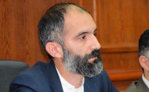 Abrashi i VV-së: “KFOR-i të përmbush misionin e tij ose barrikadat i heq Policia e Kosovës”