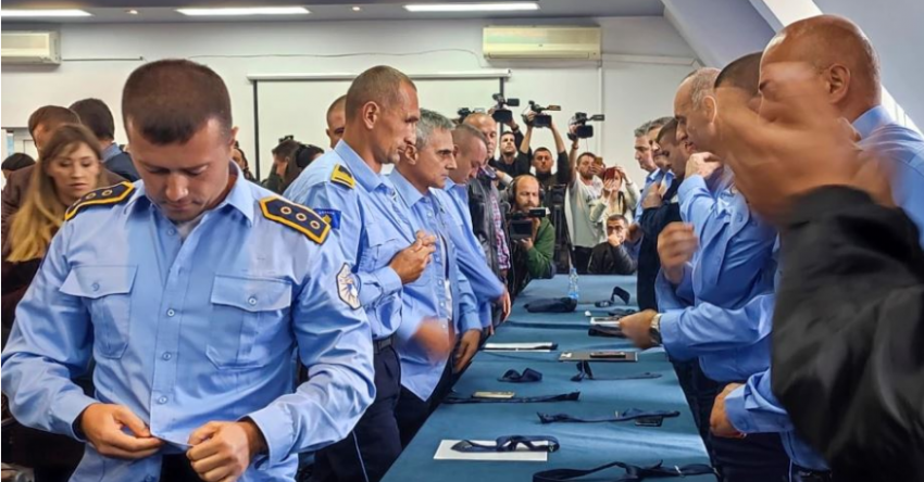 Deri tani 80 policëve serbë iu është pranuar dorëheqja, për tjerët vazhdon procesi