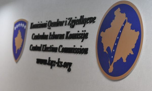 KQZ: Sot fillon aplikim për votimin me postë