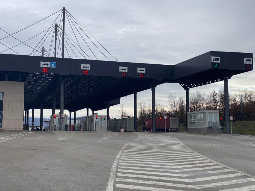 Asnjë kolonë në pikat kufitare, pritjet 3 deri në 5 minuta