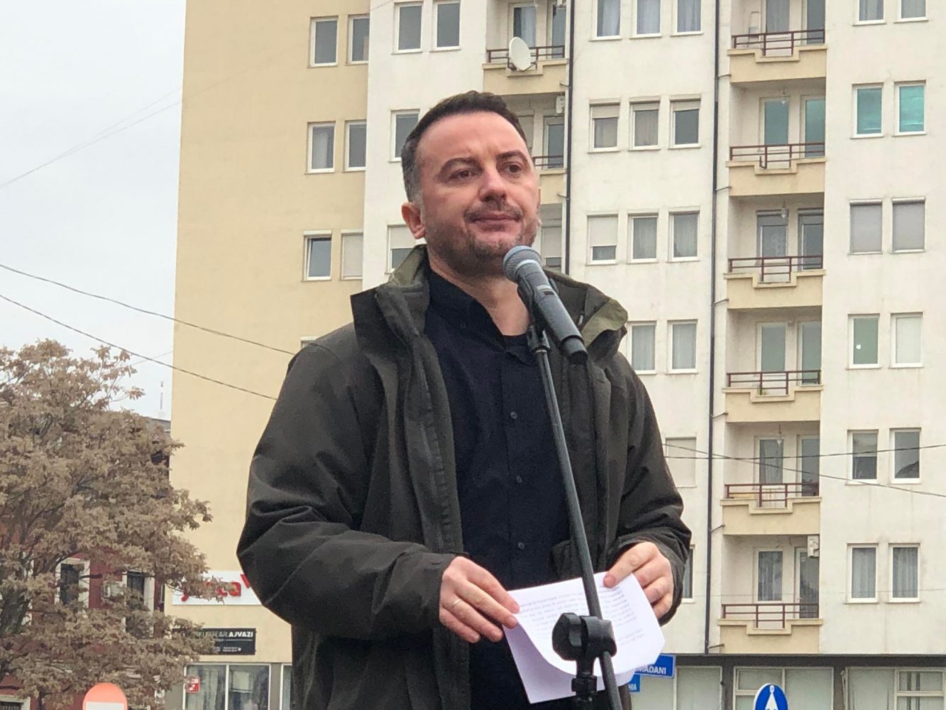 Molliqaj: Krerët e UÇK-së po mbahen peng në Hagë, bashkë ta ndryshojmë Ligjin për Specialen
