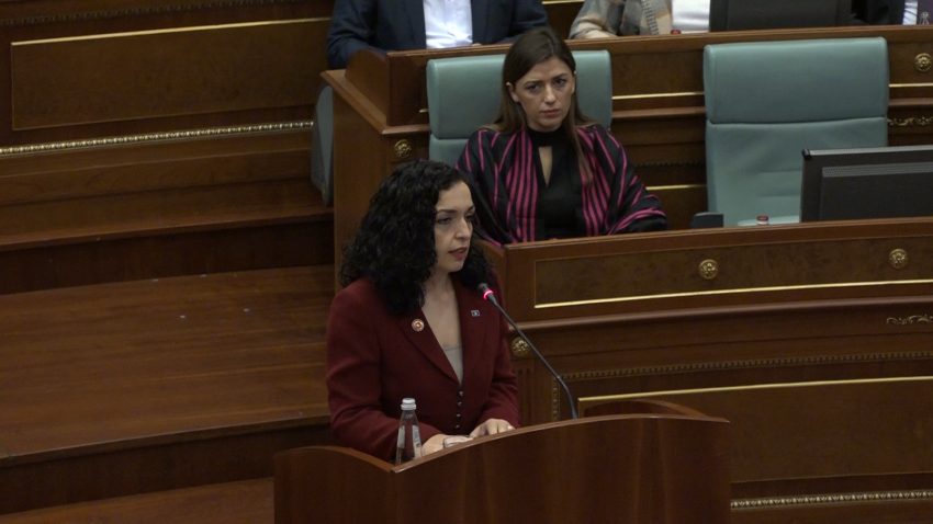 Osmani godet Thaçin: Kosova nuk ka politikë të jashtme, po thonë ca zëra 