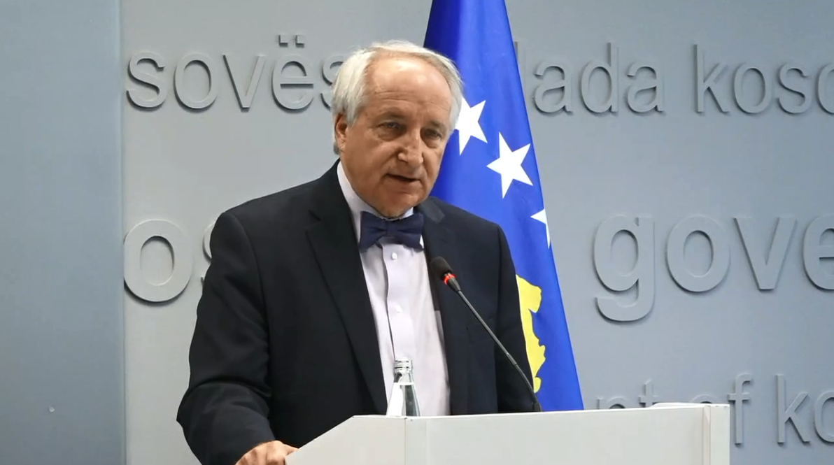 Ish-ministri Latifi vjen për herë të parë në Kosovë, pas dorëheqjes