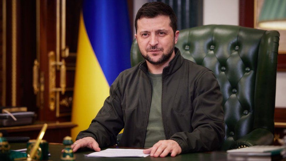 Ish-drejtori i CIA-s: Zelensky iu mbijetoi 12 atentateve që nga fillimi i luftës
