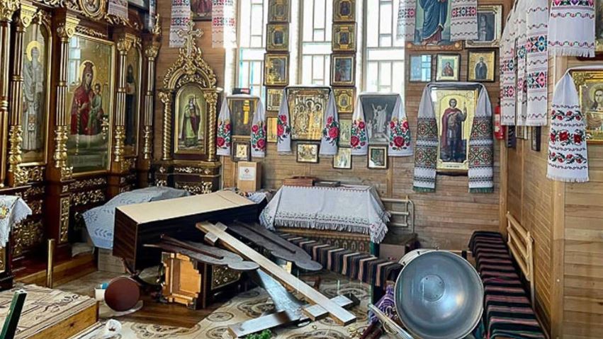 Sulm i përgjakshëm në Ukrainë, autori hyn në kishë dhe sulmon me thikë priftin