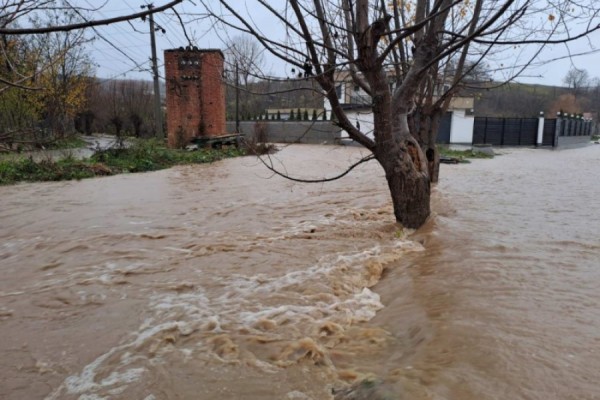 Vërshimet, Skenderaj shpall gjendje të jashtëzakonshme
