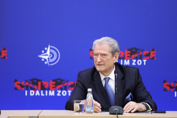 Berisha: Vendi ka vetëm një zgjidhje, revolucionin