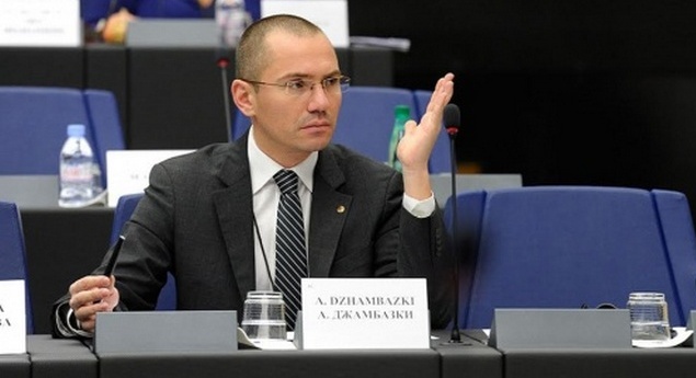 Eurodeputeti bullgar e quan Vuçiqin “shovinist si Putini”