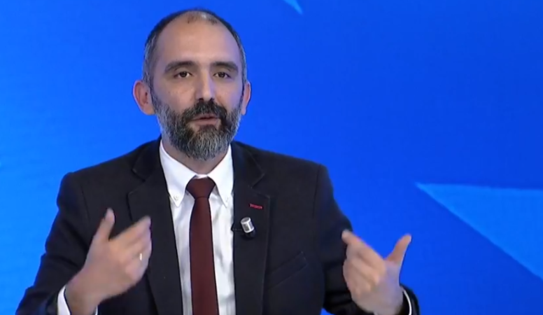 Abrashi i reagon Çitakut: Na sqaro se si u katandis Kosova pas vendimit për “Zajednicën”