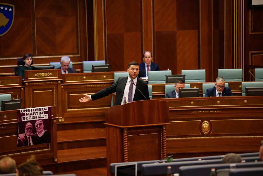 Krasniqi: Afera e Martin Berishajt lidhet me Kurtin, të sillet para drejtësisë ai dhe kushdo qoftë në këtë piramidë