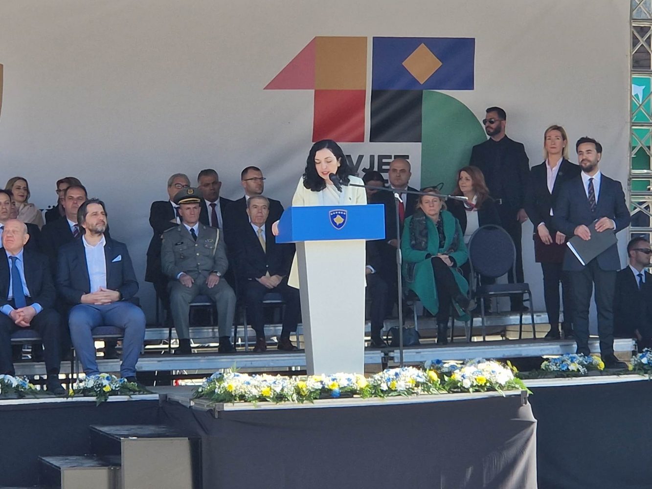 Osmani në parakalimin e FSK-së dhe Policisë: Këto vajza e djem janë pasardhësit e UÇK-së