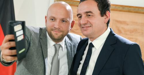 Emisari gjerman reagon pasi Kosova ratifikoi marrëveshjet e Berlinit