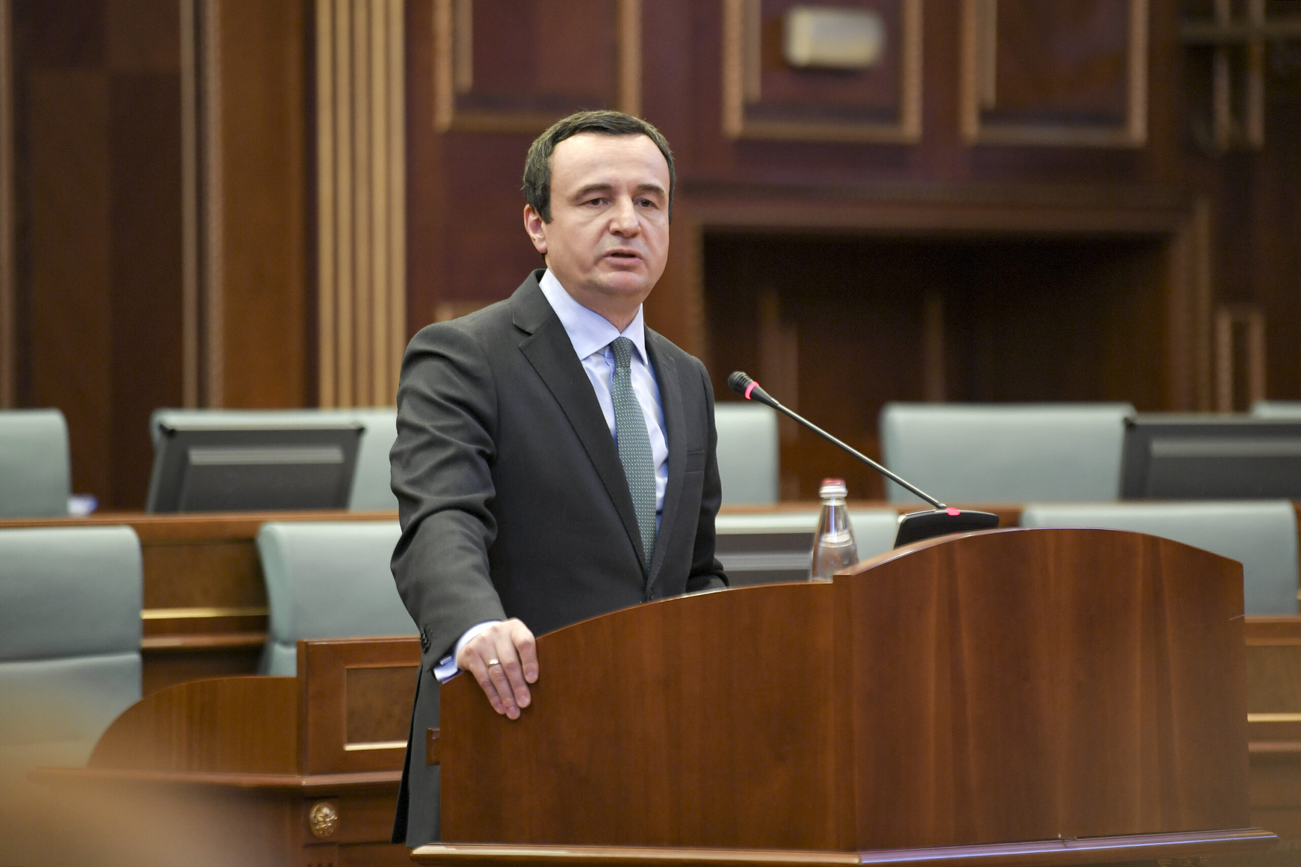 ​Instituti EPIK: Kushtet e Kurtit improvizime dhe sensacion momental politik