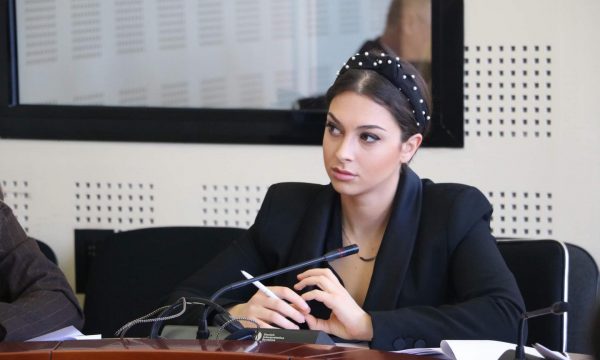 Rasti Dehari, Kica Xhelili: Qeverisë, MD-së, IML-së e Prokurorisë nuk mund t’i falet asnjë sekond më tepër