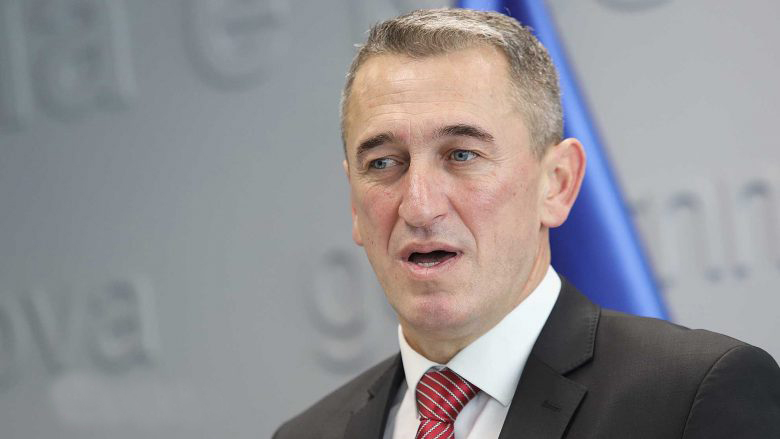 Rashiq: Organet paralele po u bëjnë presion serbëve të Kosovës të mos aplikojnë për ndihma