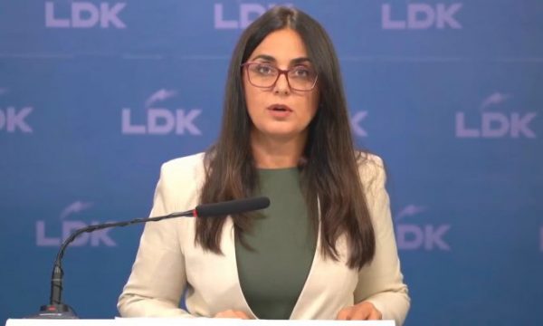 Lushaku-Sadriu: Kurti është kundërthënës, LDK konsistente në qëndrimet e saj