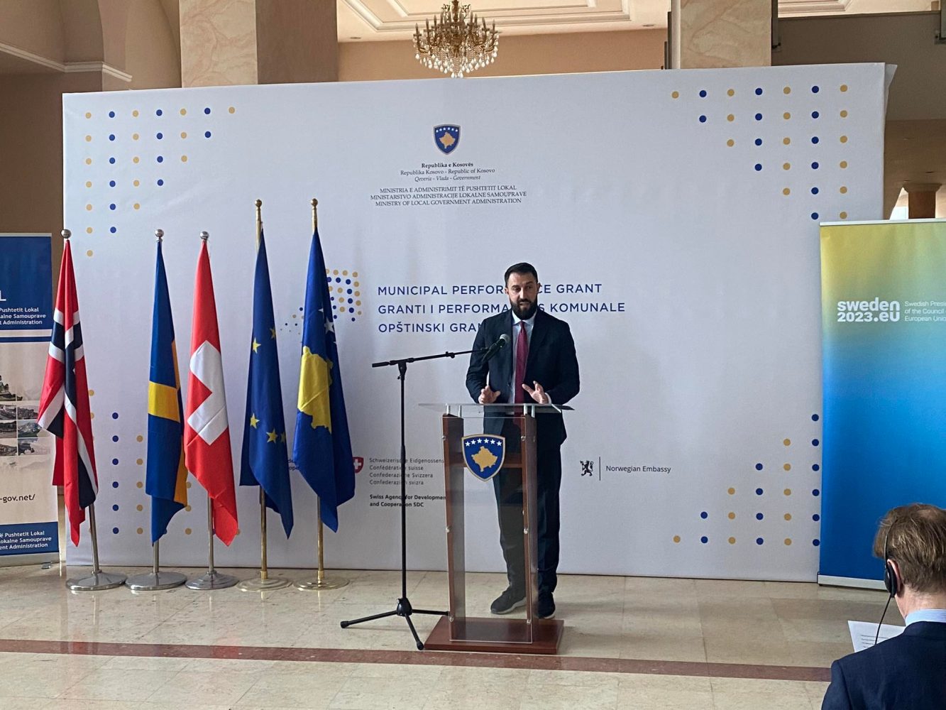 8 milionë euro ndahen për përformancën komunale