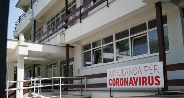 Tri vjet nga viktima e parë si pasojë e COVID-19 në Kosovë