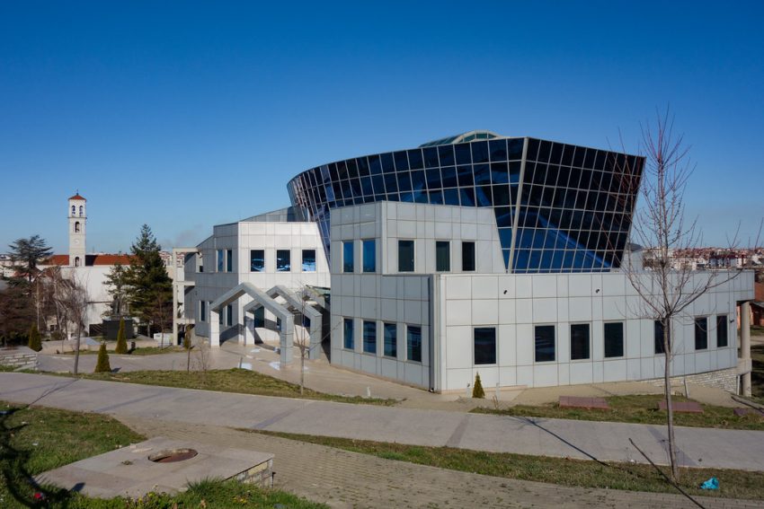 Dështon mbledhja për përzgjedhjen e drejtorit të ri të Institutit të Historisë