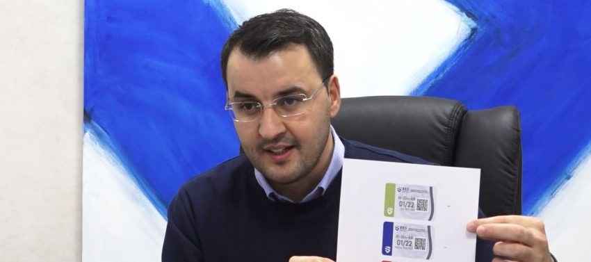 Nga 16 marsi s’ka më vetura pa stikersa