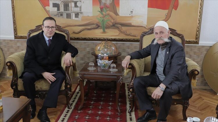 Ambasadori i Turqisë zhvillon vizitë në Prekaz