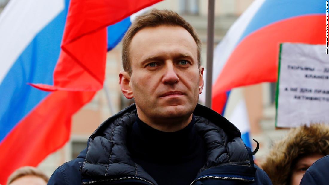 ​Mbi 100 personalitete, shkrimtarë dhe aktorë, i kërkojnë Putinit lirimin e Navalnyt