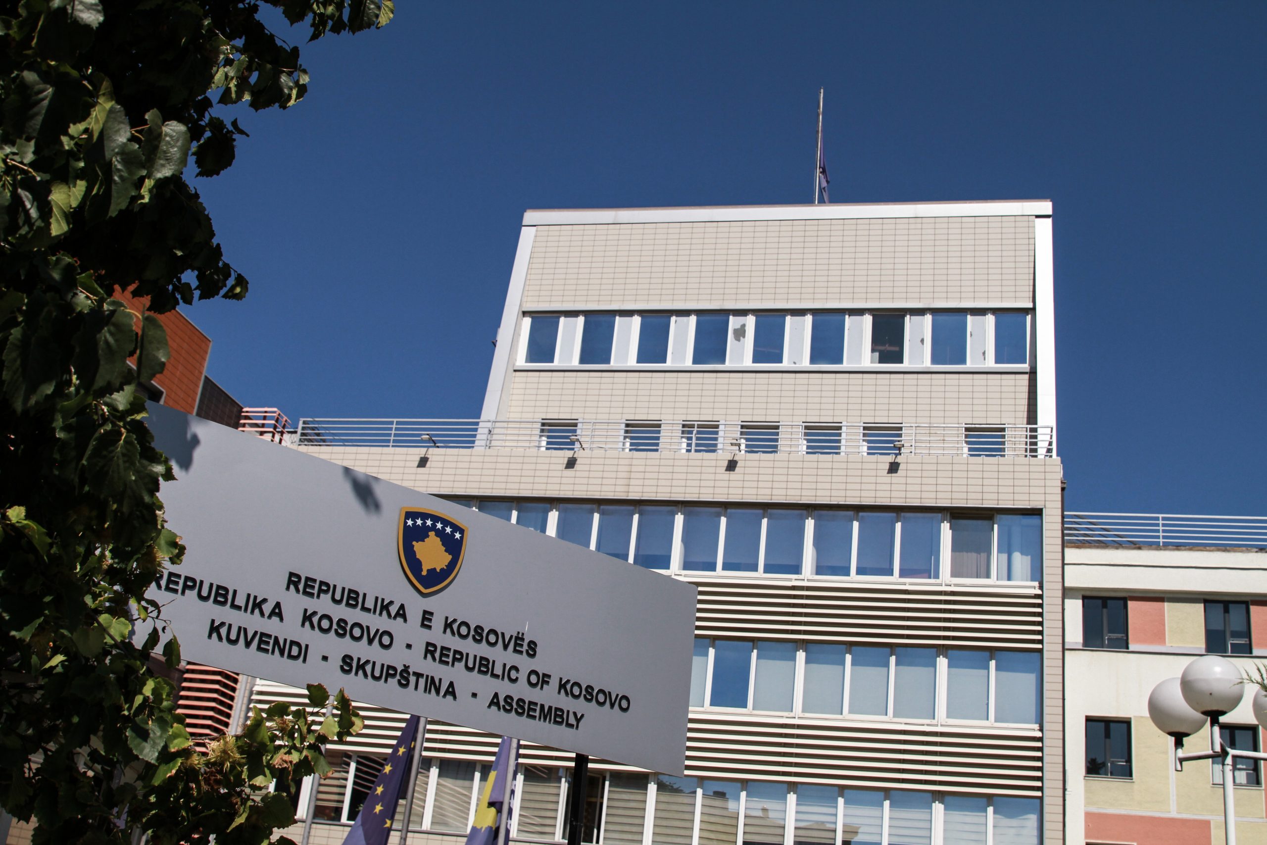 Anëtarët e ekipit menaxhues që sot u shkarkuan nga Qeveria e Kosovë?