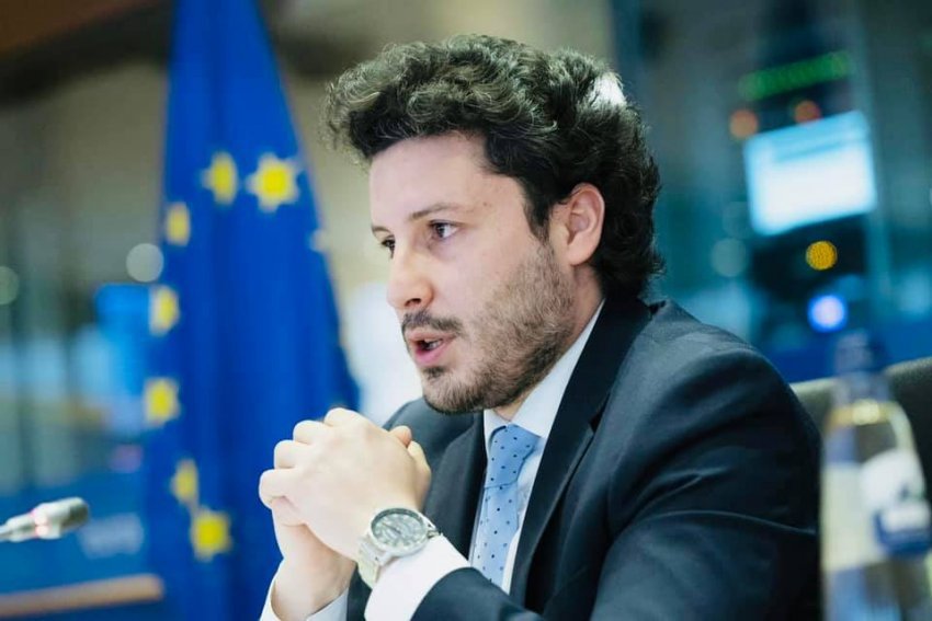 Mali i Zi pro anëtarësimit të Kosovës në KiE, Abazoviq raporton më tre maj në kuvend