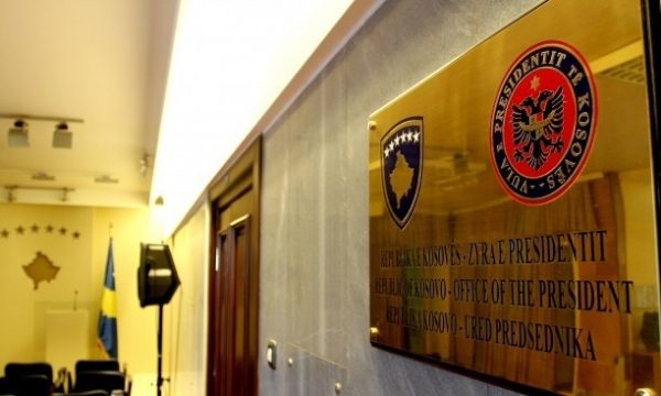 Vazhdimi i seancës konstituive, Presidenca thotë se nuk ka marrë letër nga Kuvendi