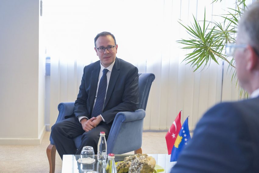 Edhe Turqia e mbështet Kosovën pas sulmit në veri
