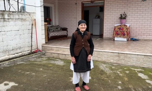 100-vjeçarja, Dila Tanushaj tregon sekretin e jetëgjatësisë: Po punove fiton