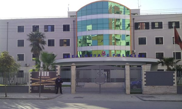 E rëndë: E bullizuan në Tik-Tok, nëna e tre fëmijëve i jep fund jetës duke pirë fotoksinë në Durrës