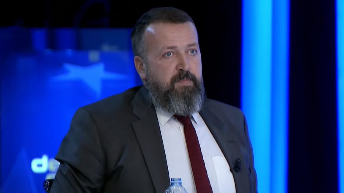Hoxha: LVV-së i konvenojnë më së paku zgjedhjet, sepse njerëzit do t’i bojkotojnë
