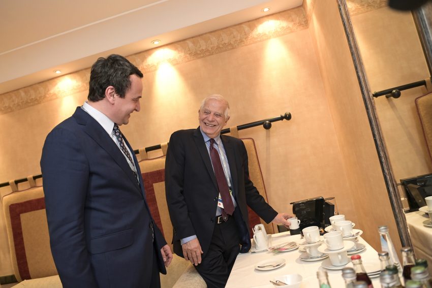 Kurti e Gërvalla takojnë në Konferencën e Munih-it Borrellin e Lajçakun