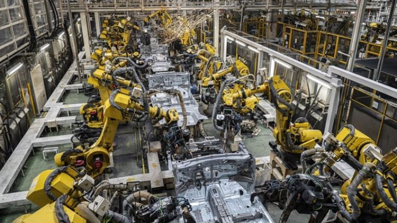 Pse në SHBA ka rënie të madhe të shitjes së robotëve industrialë?
