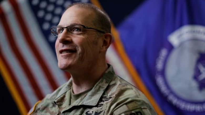 Komandanti Walker: Paqeruajtësit amerikanë të gatshëm të parandalojnë dhunën në veri të Kosovës