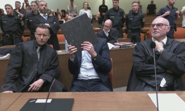 Komploti në Gjermani, fillon gjykimi ndaj grupit që do ta rrëmbente kancelarin Olaf Scholz