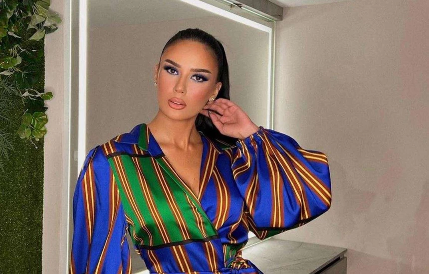 Bora Zemani sjell foto e veshur me bikini të bardha
