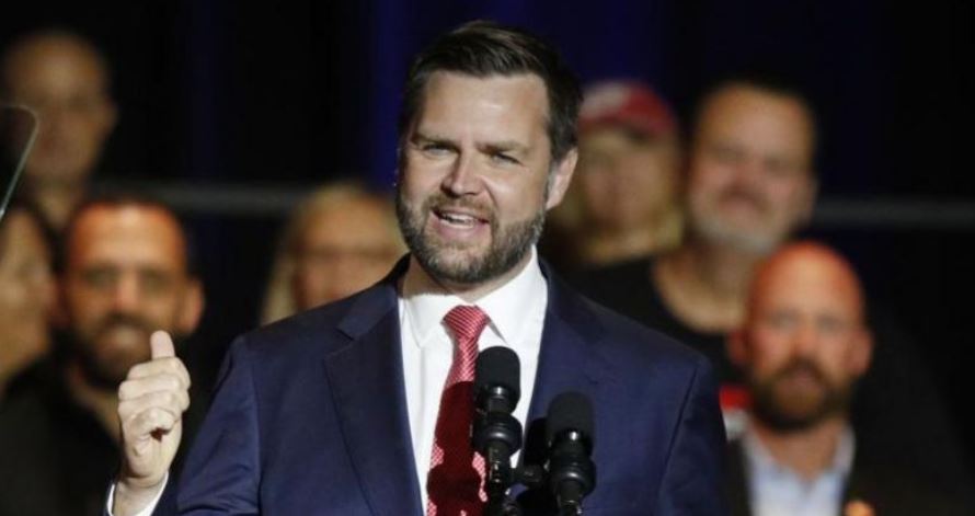JD Vance pritet me protesta në Vermont pas përplasjes me Zelenskyn (PAMJE)